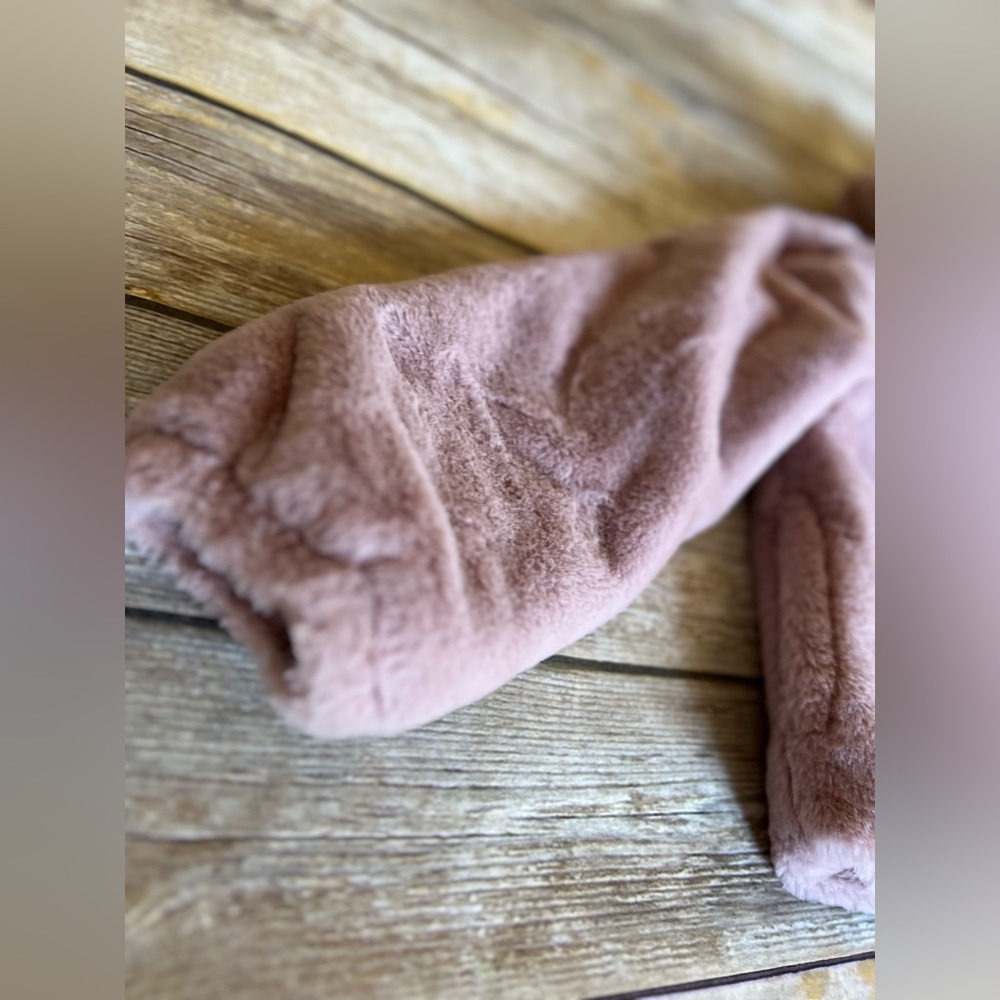 💕✨Girls Furry Jacket✨💕 - Picture 4 of 8